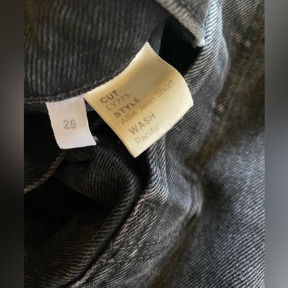 Reformation Allie rigid denim shorts size 26 vintage black - Picture 4 of 12